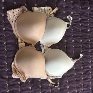 Jessica Simpson Lace Trim Bra Set - Beige and Gray